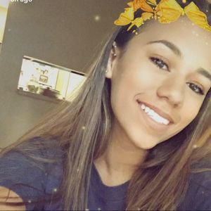 Meet your Posher, Kendra